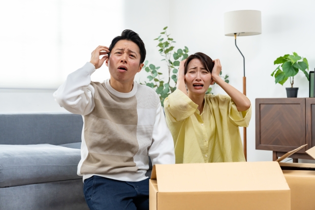 引越しで賃貸の壁や床に傷！修理費用は誰負担？ 原状回復の費用相場とトラブル回避術