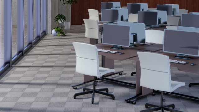 IT企業の円滑な業務開始をサポート：株式会社B様のPC40台移設事例