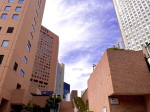 【小規模移設】アングルラックの解体・再組み立てを伴う室内レイアウト変更支援